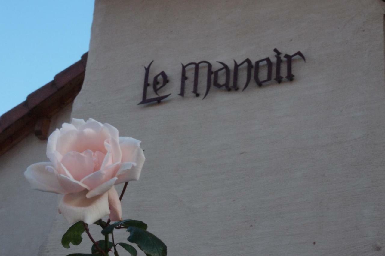 Le Manoir Panzió Chaumont  Kültér fotó